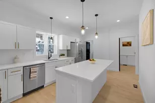 104 Lincoln St, Holyoke, MA 01040 - Photo 2