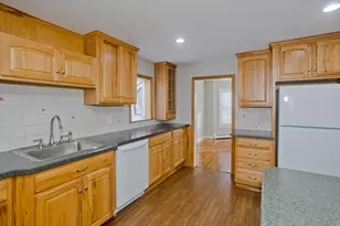 28 Miller St, Ludlow, MA 01056 - Photo 8