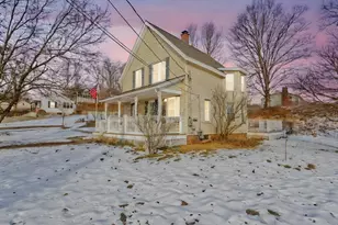28 Miller St, Ludlow, MA 01056 - Photo 2