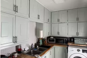 195 Millbury St, Worcester, MA 01610 - Photo 12