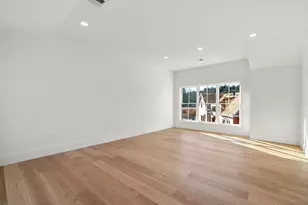 1060 Grove St, Framingham, MA 01701 - Photo 10