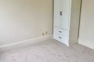 43 Aborn St, Peabody, MA 01960 - Photo 6