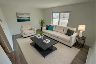 31 Vine St, Weymouth, MA 02188 - Photo 2