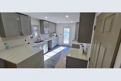 109 Mendon Rd, Sutton, MA 01590 - Photo 1