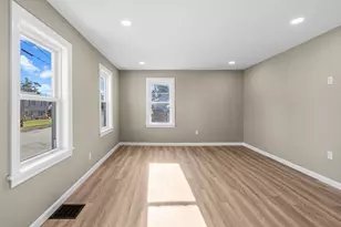 73 Gifford Ave, Dartmouth, MA 02747 - Photo 8