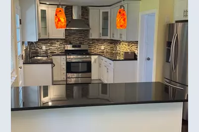 793 Dedham St, Newton, MA 02459 - Photo 20