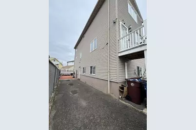 47 Shawmut St, Revere, MA 02151 - Photo 36