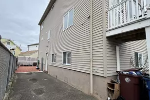 47 Shawmut St, Revere, MA 02151 - Photo 36