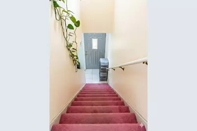 47 Shawmut St, Revere, MA 02151 - Photo 24