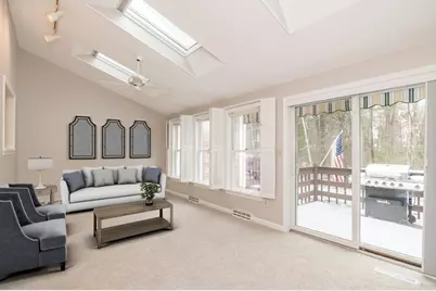 13 Castle Hills Rd #B, Agawam, MA 01001 - Photo 16