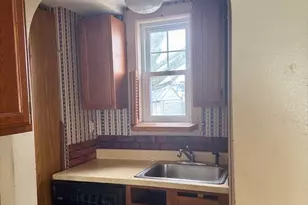 147 Summer St, Medford, MA 02155 - Photo 8