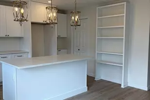 25 Lebanon St, Fall River, MA 02723 - Photo 2