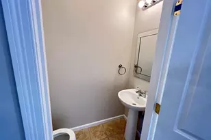 81 E Mountain, Worcester, MA 01609 - Photo 4