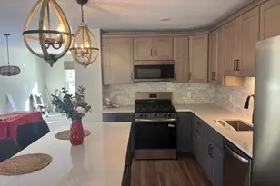 9 Riverbank Cir, Haverhill, MA 01835 - Photo 4