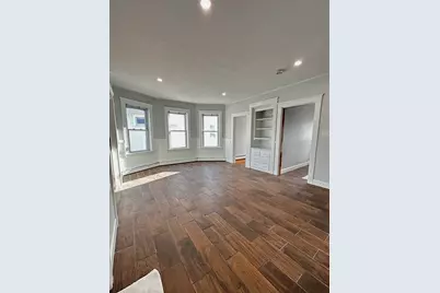 19 Roslyn St #2, Salem, MA 01970 - Photo 6