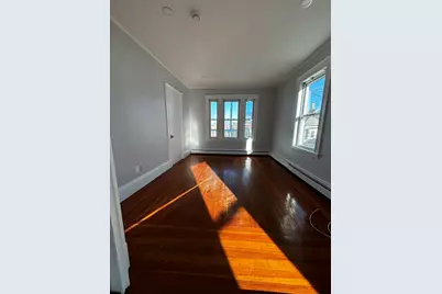 19 Roslyn St #2, Salem, MA 01970 - Photo 10