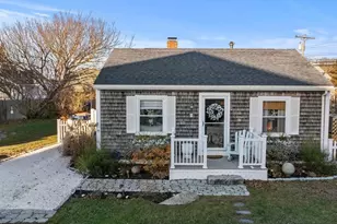 5 Beach St, Mattapoisett, MA 02739 - Photo 2