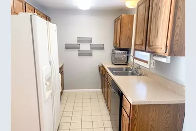 51-1/2 Hatfield St #6, Northampton, MA 01060 - Photo 1