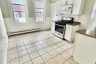 29 Nichols St, Everett, MA 02149 - Photo 2