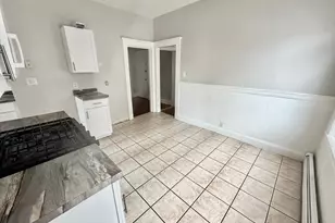 29 Nichols St, Everett, MA 02149 - Photo 4