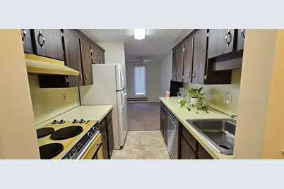 220 Bedford St #32, Bridgewater, MA 02324 - Photo 2