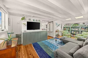 33 Ocean Ave, Oak Bluffs, MA 02557 - Photo 16