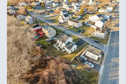 143 Meeson St, Fall River, MA 02724 - Photo 4