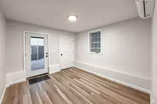 29 Avon St, Revere, MA 02151 - Photo 16