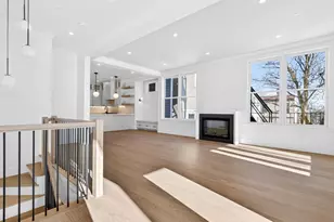 427 E 6th St, Boston, MA 02127 - Photo 8