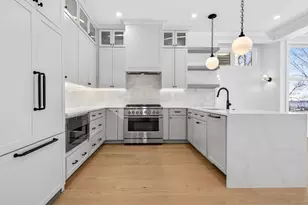 427 E 6th St, Boston, MA 02127 - Photo 2