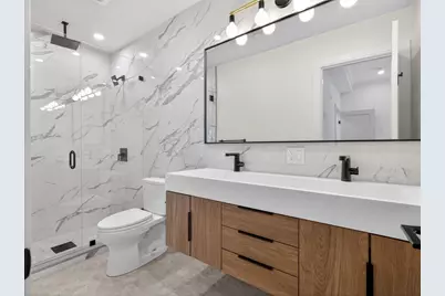 427 E 6th St #1, Boston, MA 02127 - Photo 16