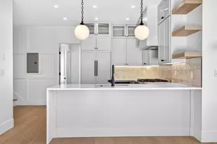 427 E 6th St, Boston, MA 02127 - Photo 4