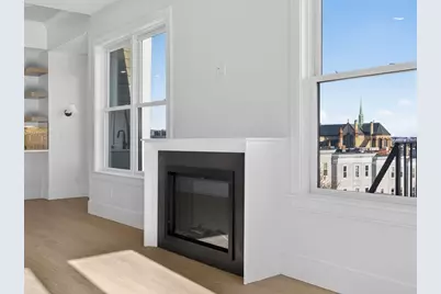 427 E 6th St #3, Boston, MA 02127 - Photo 6