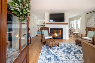 8 Pine St, Mattapoisett, MA 02739 - Photo 10