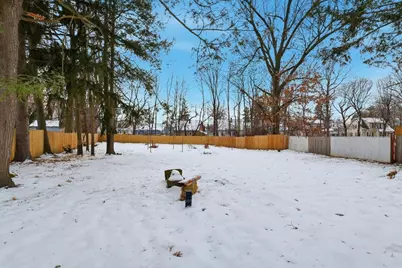 410 Allen St, Springfield, MA 01118 - Photo 24