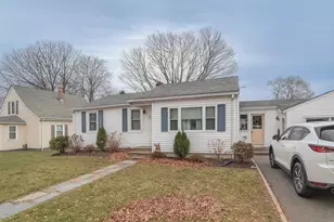 284 Torrey St, Brockton, MA 02301 - Photo 2