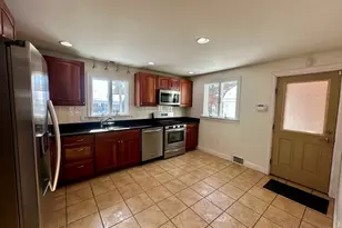 284 Torrey St, Brockton, MA 02301 - Photo 4