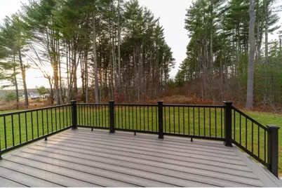 17 Woodland Ln, Belchertown, MA 01007 - Photo 6