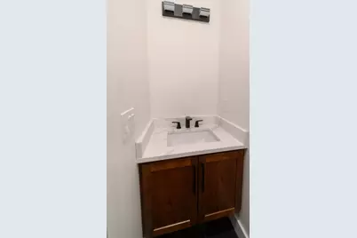 17 Woodland Ln, Belchertown, MA 01007 - Photo 18