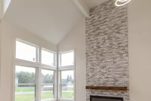 17 Woodland Ln, Belchertown, MA 01007 - Photo 10