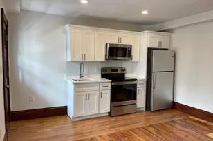 41 Summer St, Leominster, MA 01453 - Photo 4