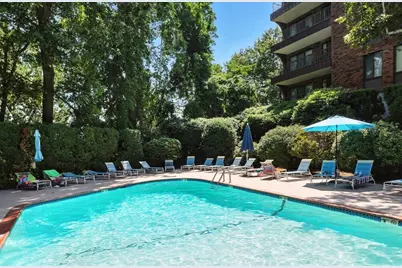 1006 Paradise Rd #3R, Swampscott, MA 01907 - Photo 24