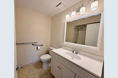 1006 Paradise Rd #3R, Swampscott, MA 01907 - Photo 22