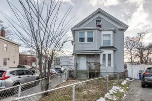 10 Holly St, Lawrence, MA 01841 - Photo 4