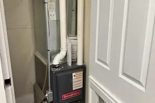 341 Lakeview Ave, Lowell, MA 01850 - Photo 8