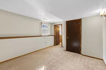 111 Indian Head Rd, Framingham, MA 01701 - Photo 32