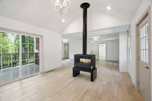 18 Chestnut Hill Rd, Millville, MA 01529 - Photo 8