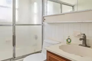 36 Essex St, Saugus, MA 01906 - Photo 24