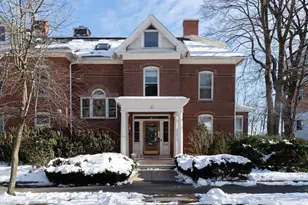 61 Crescent St, Northampton, MA 01060 - Photo 1