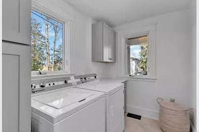 21 Park Ave, Winchester, MA 01890 - Photo 14